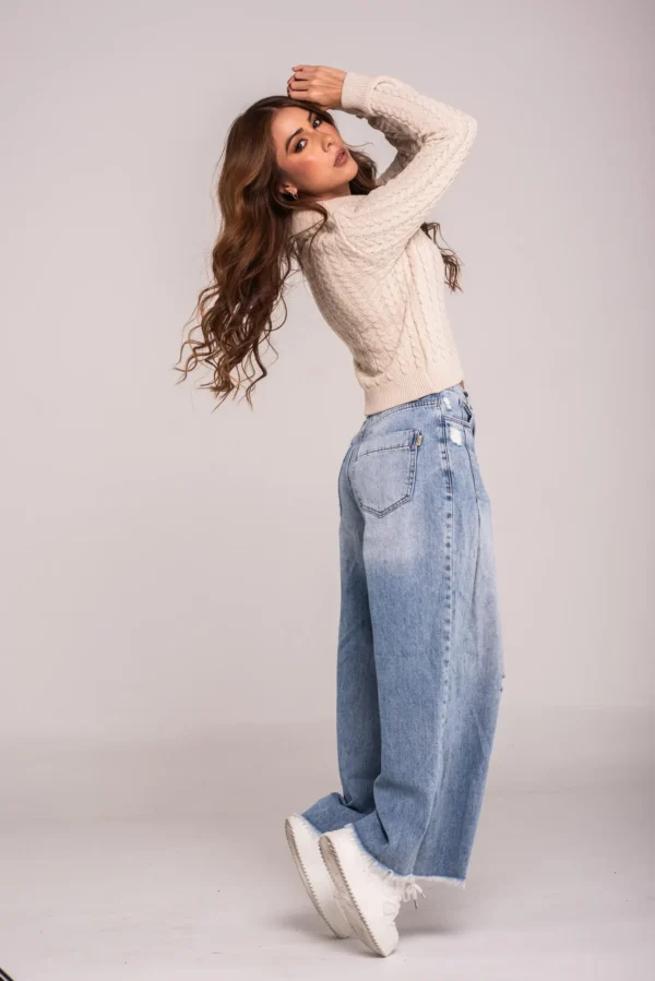 Suéter tejido con cuello