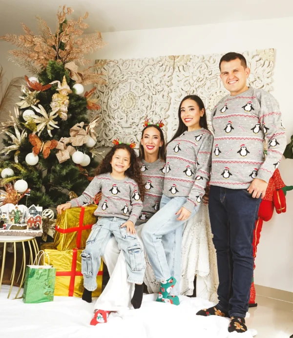 Saco-Gris-Pinguino-Familia- Buzo Gris Pingüino navideño (Aguinaldo)